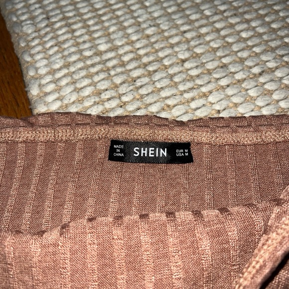 Off the shoulder tight tan top size medium - Picture 2 of 7